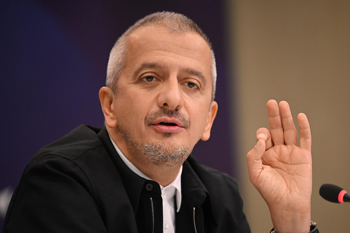 Константин Богомолов