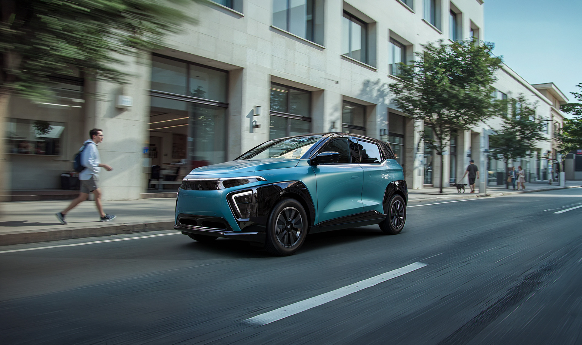 Электромобиль «Атом». В будущем, где в одном городе одновременно живут семь поколений, теснота неизбежна. Единственный способ выжить в таком перенаселенном пространстве — убрать шум и выхлопы. Массовый переход на компактные электромобили — это не эко-тренд, а необходимость, чтобы люди банально не отравляли друг другу жизнь<br><br>