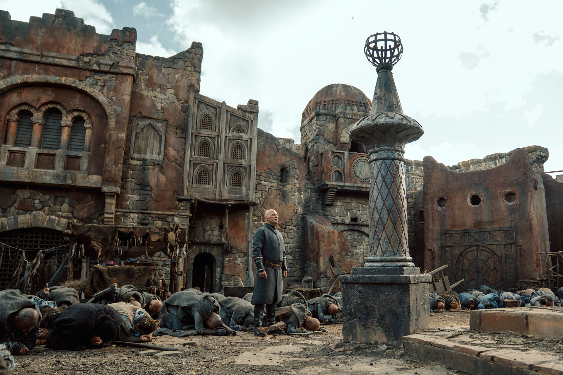 Кадр из сериала «Трудно быть богом»