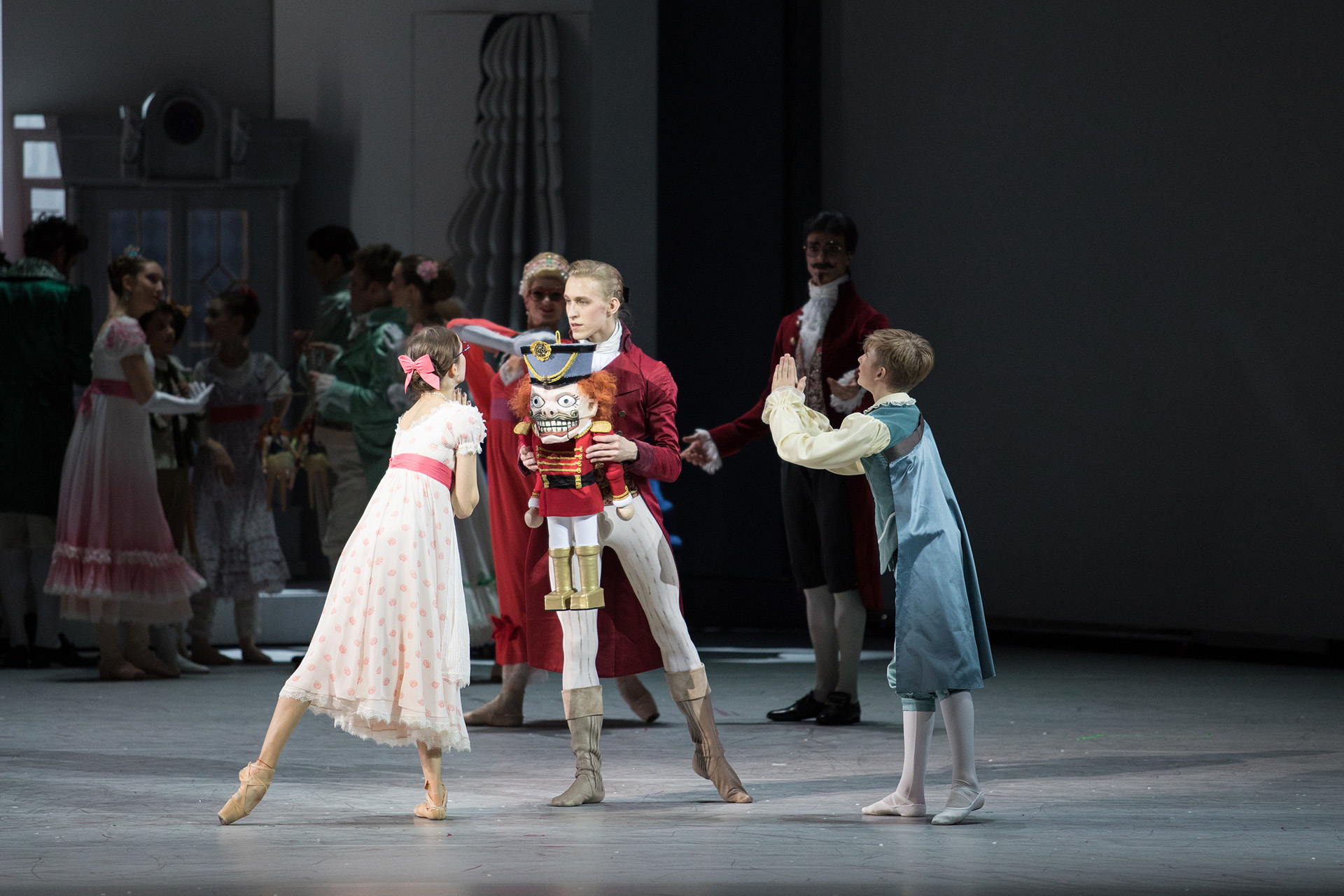 Сцена из балета «Щелкунчик»