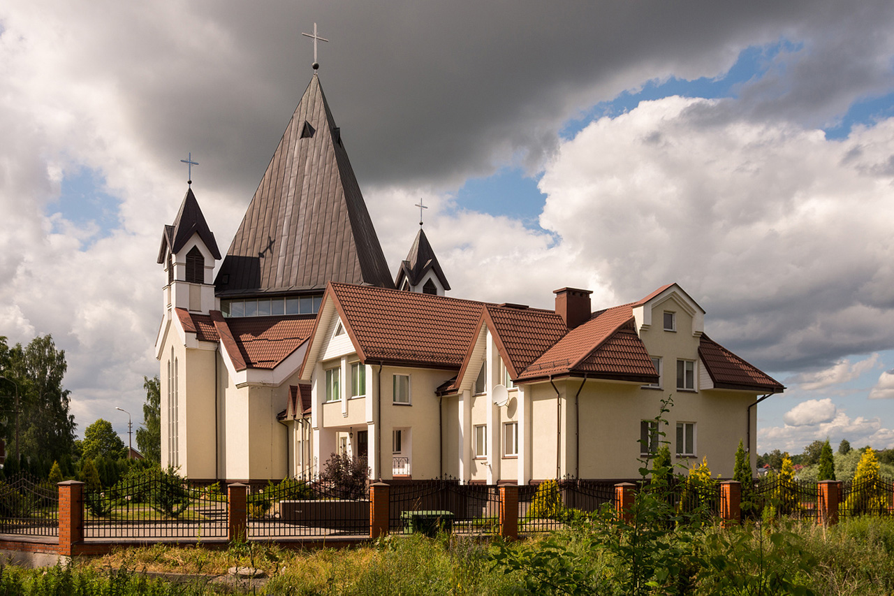 Римско-католическая церковь Пресвятой Троицы, Псков