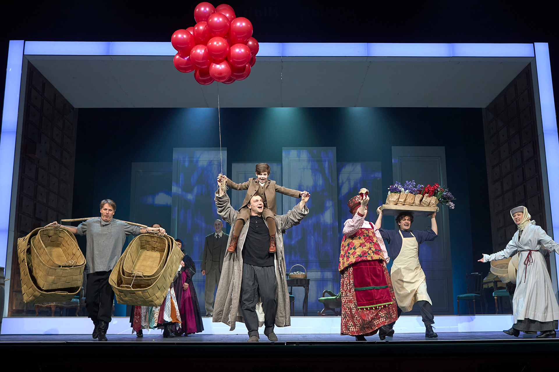 Сцена из спектакля «Лето господне»