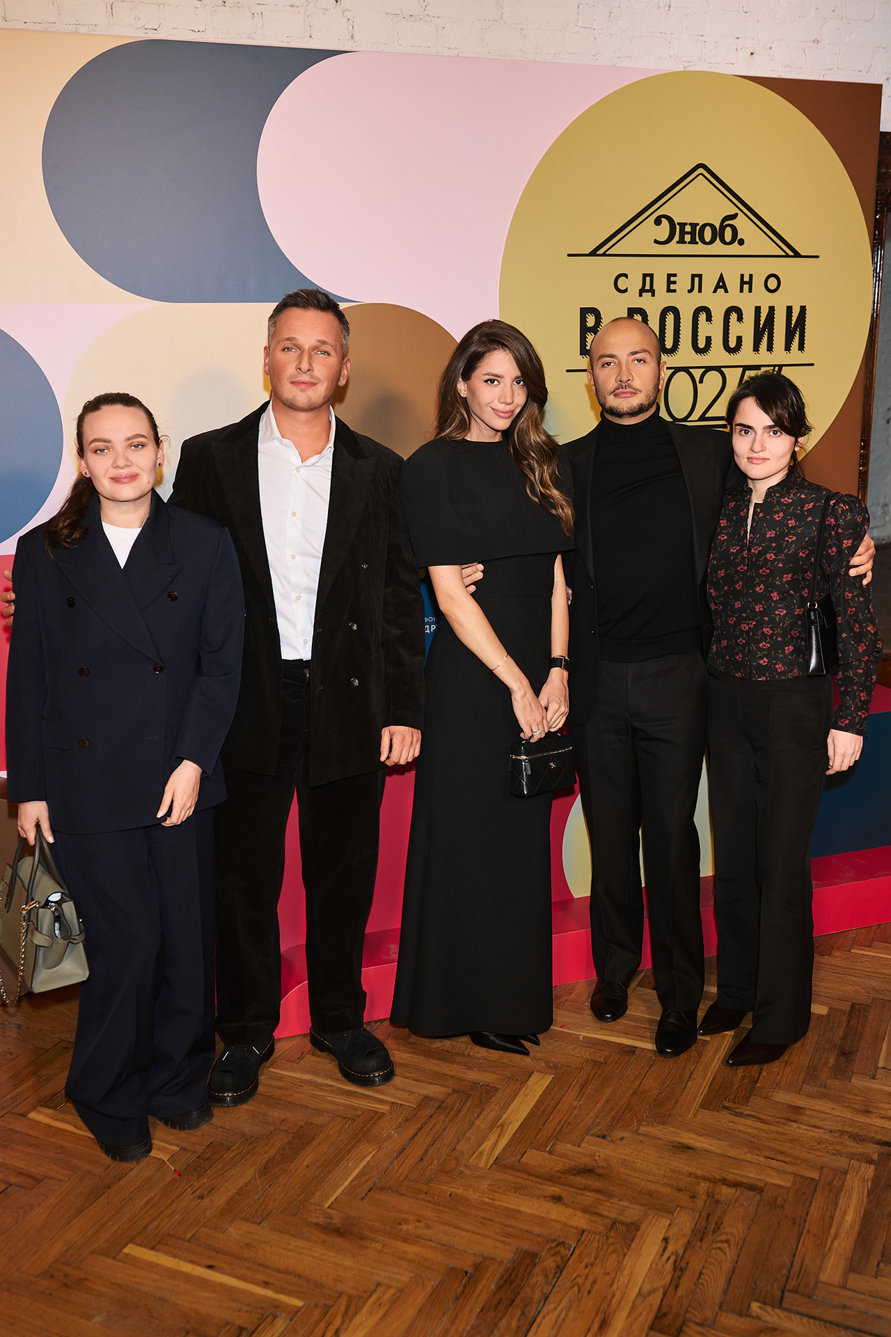 Слева направо: Маргарита Сыстерова, Сергей Черноусов, Айла Дамирова, Мурад Дамиров, Миная Дамирова, Business Club (партнёры премии)