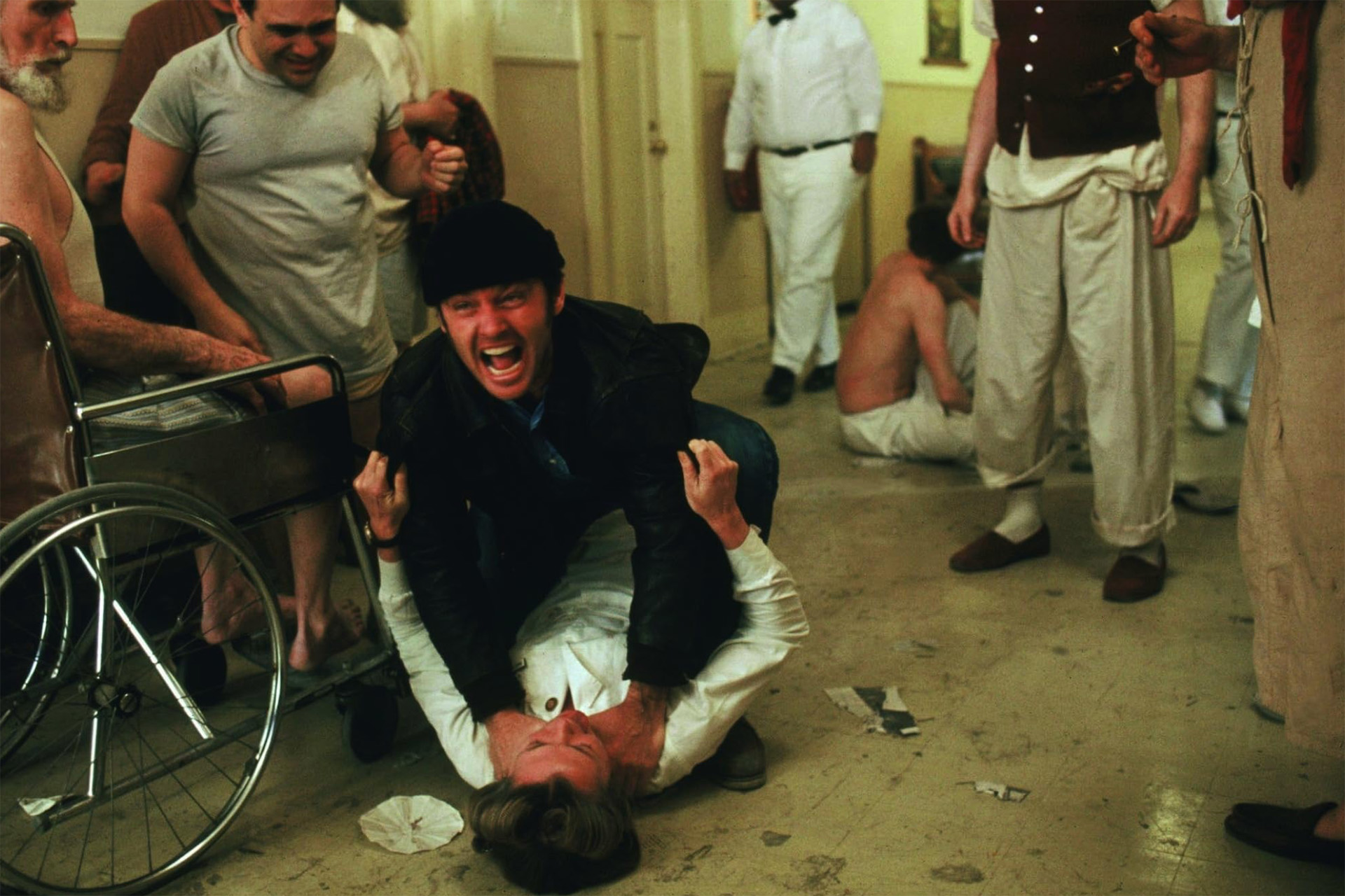 Кадр из фильма «Пролетая над гнездом кукушки»