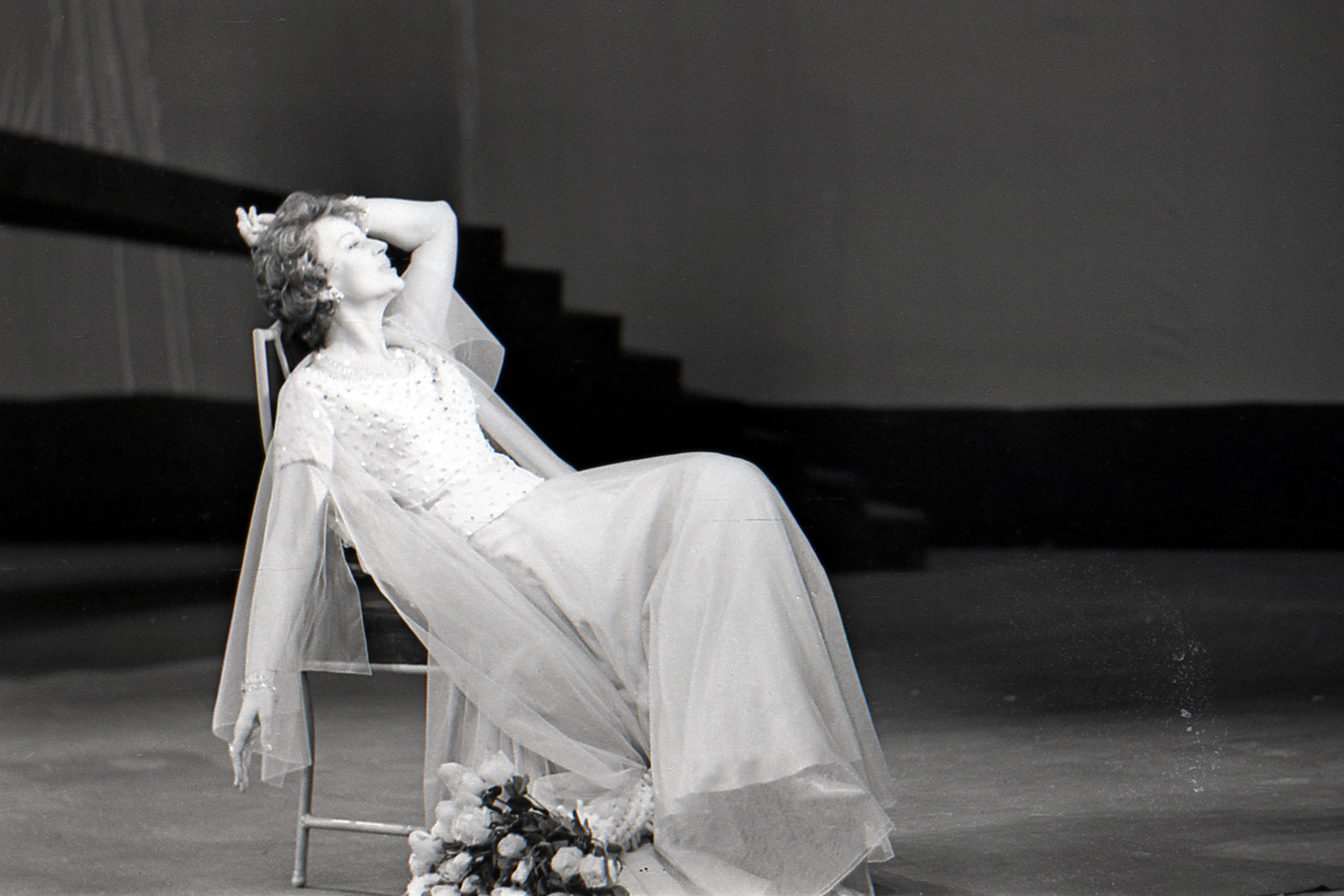 Игорь Александров, фото сцены спектакля «Милый лжец», 1962 год