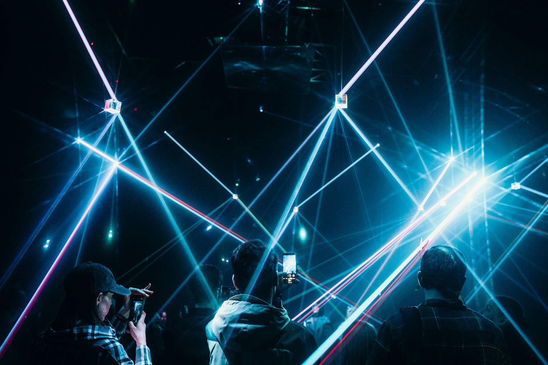 Инсталляция Light Your Guide от LYM, НУР 2024