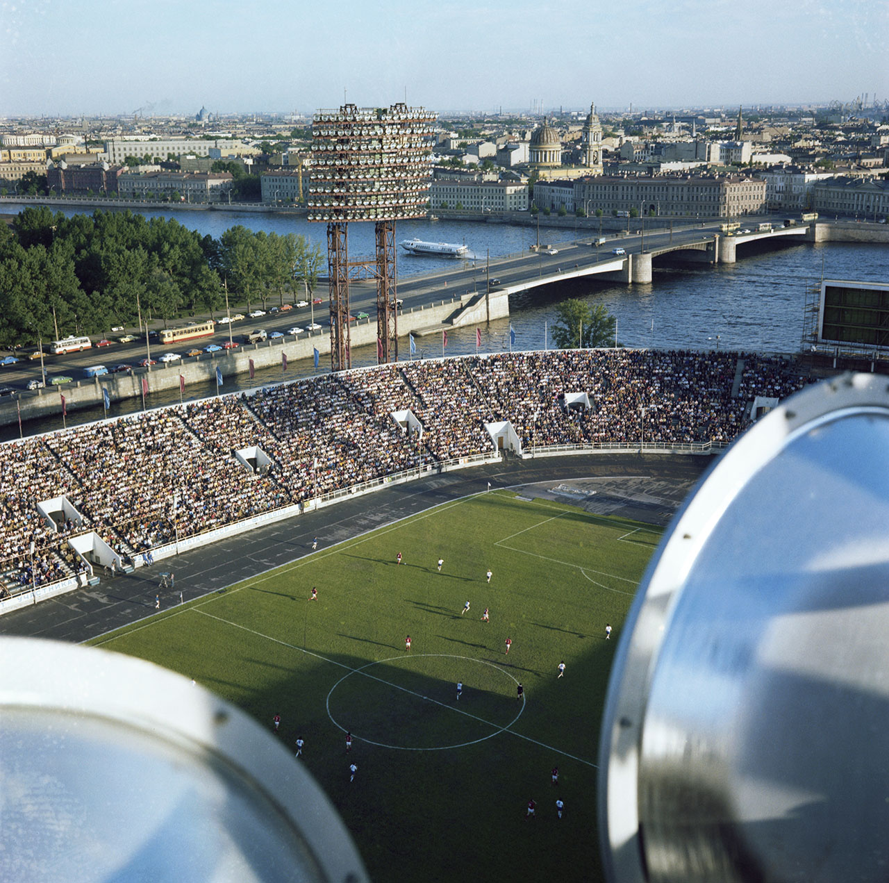 Петровский стадион (бывший стадион имени В. И. Ленина)