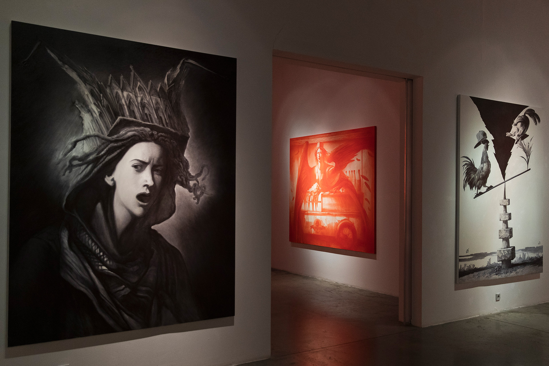 Экспозиция выставки «Красные и чёрные»