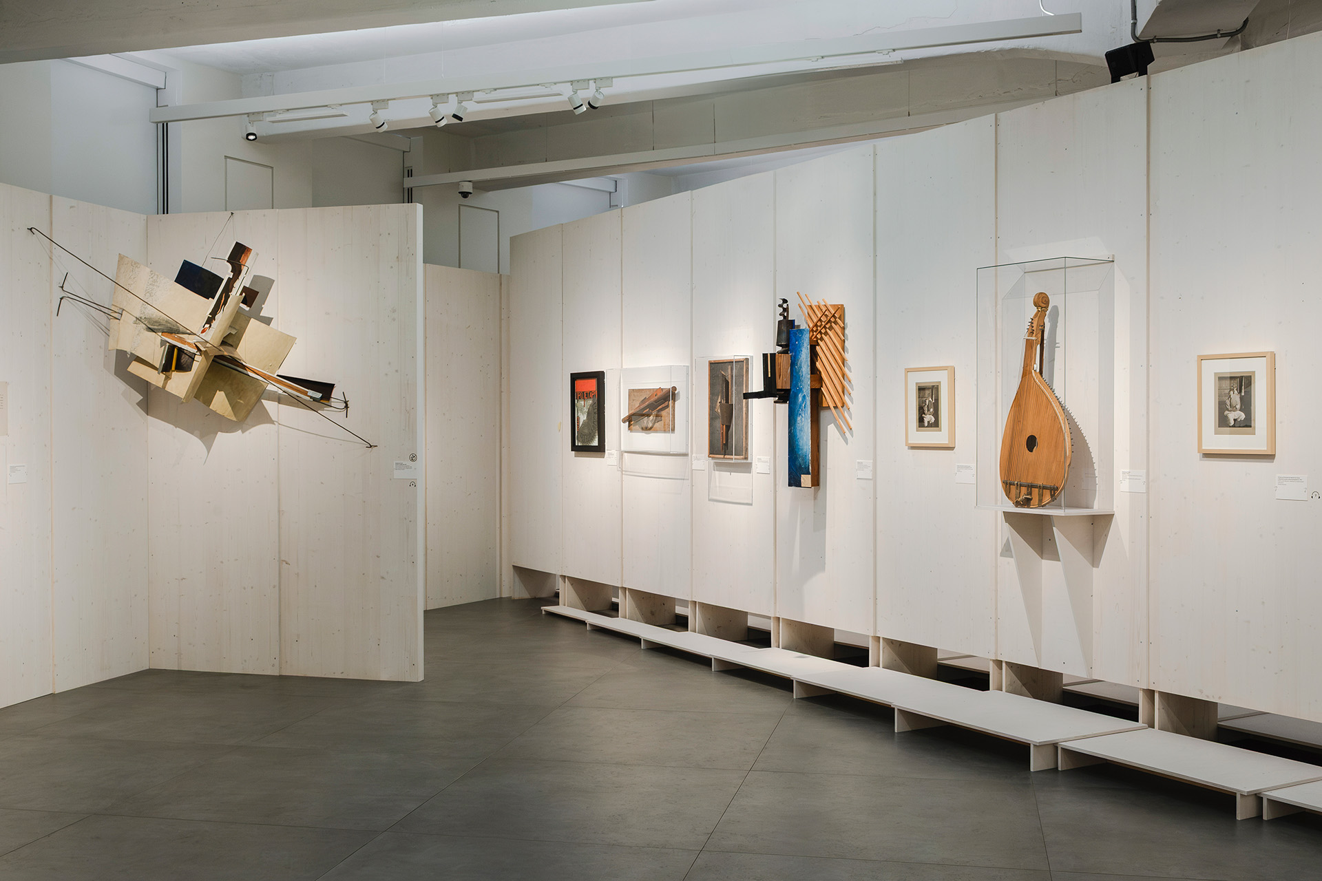 Экспозиция выставки «Татлин. Конструкция мира»