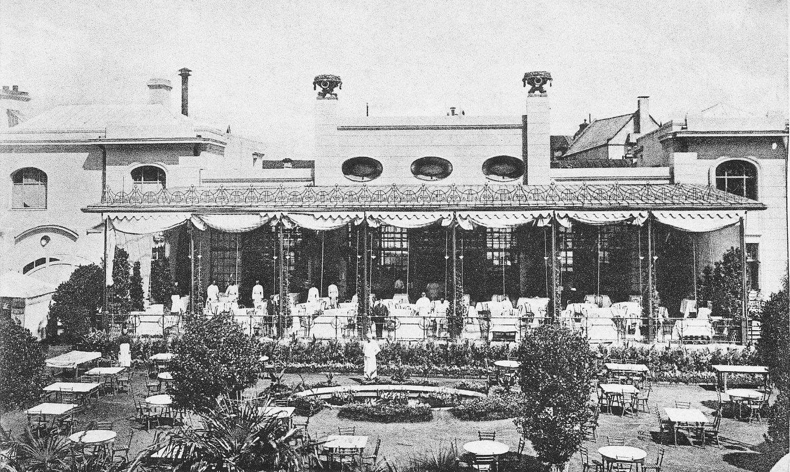 Сад и веранда ресторана товарищества «Эрмитаж Оливье», Москва, 1905-1907-е годы