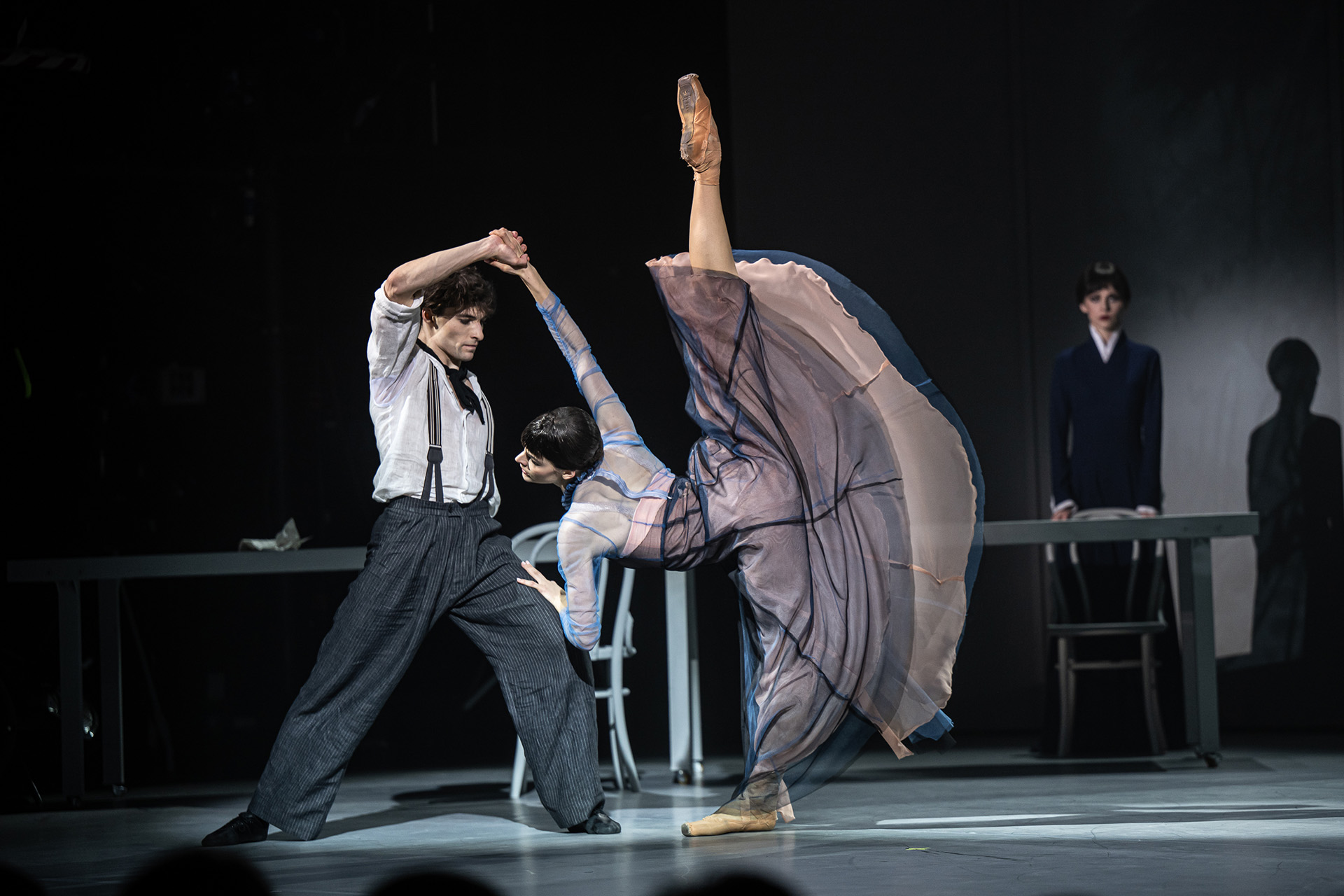 Сцена из балета «Две Анны»