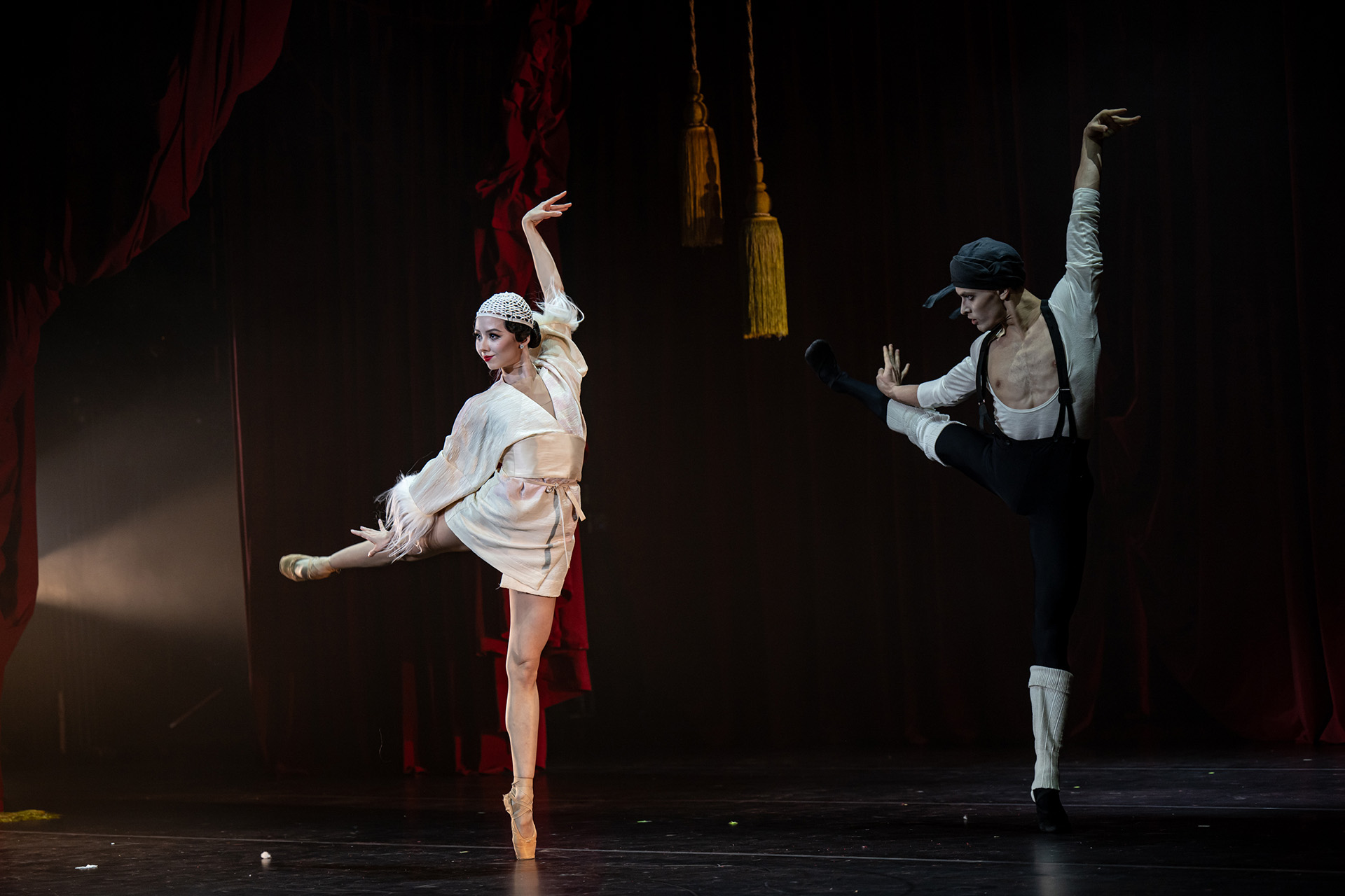 Сцена из балета «Две Анны»