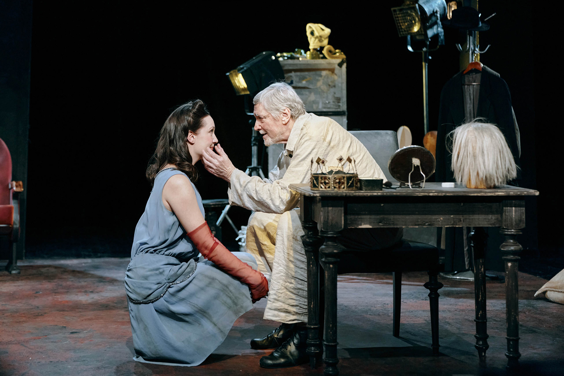 Сцена из спектакля «Лир во время чумы»