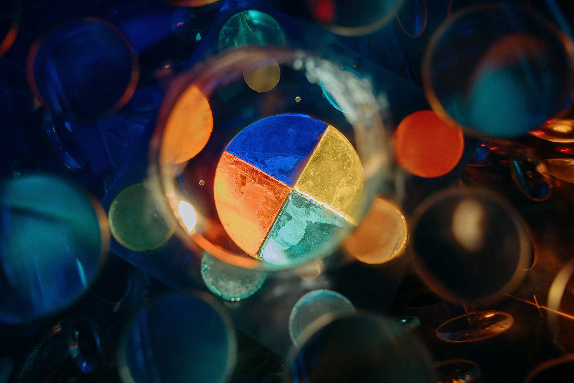 Экспозиция выставки «Свет и Музыка. Экспериментальная эстетика СССР и новые медиа»