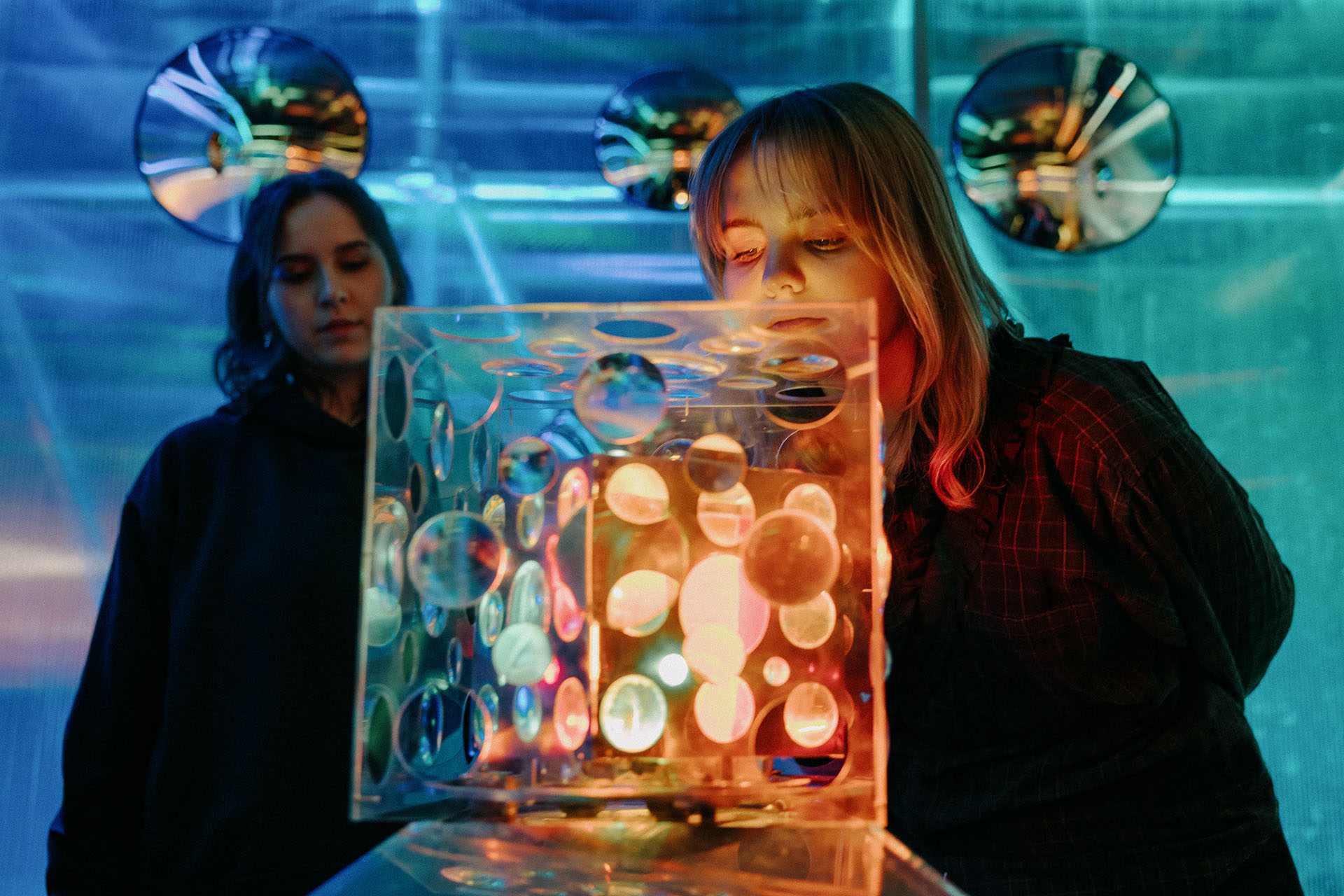 На выставке «Свет и Музыка. Экспериментальная эстетика СССР и новые медиа»