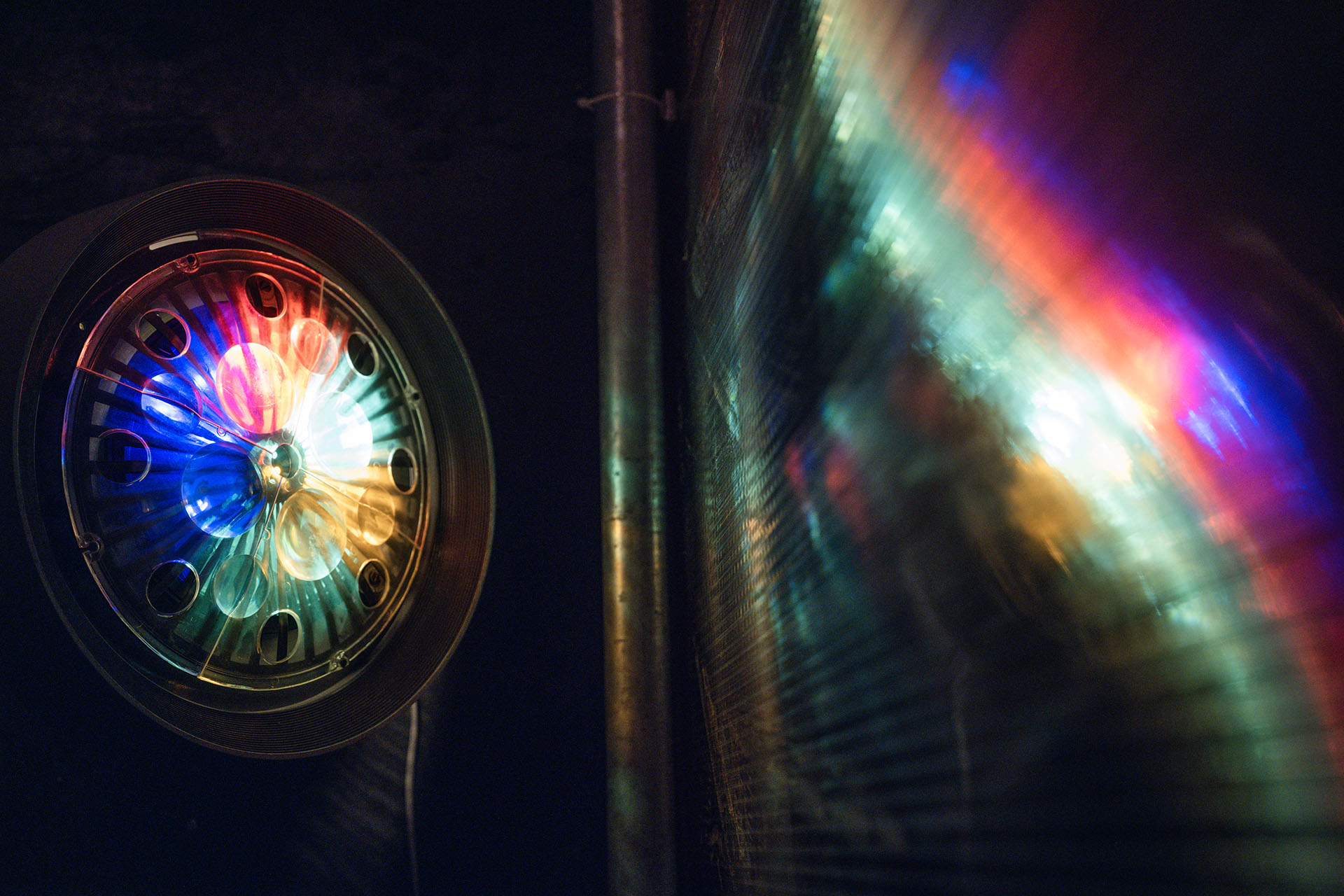 Экспозиция выставки «Свет и Музыка. Экспериментальная эстетика СССР и новые медиа»