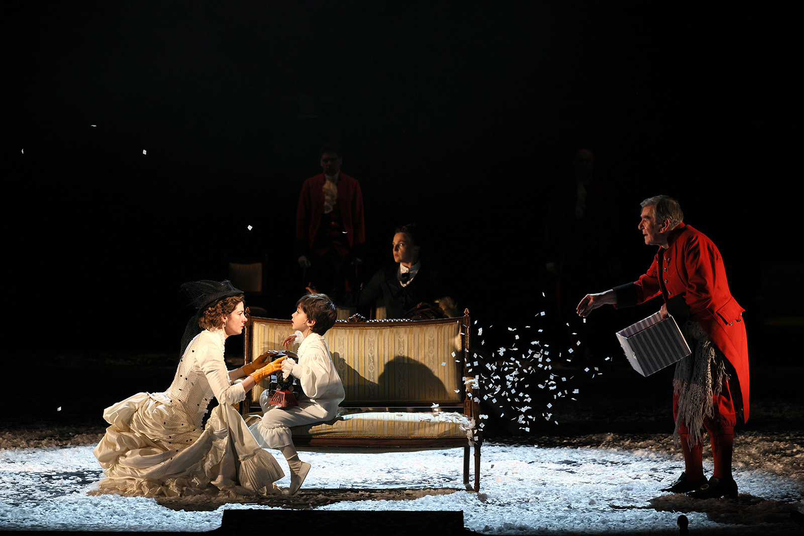 Сцена из спектакля «Анна Каренина»