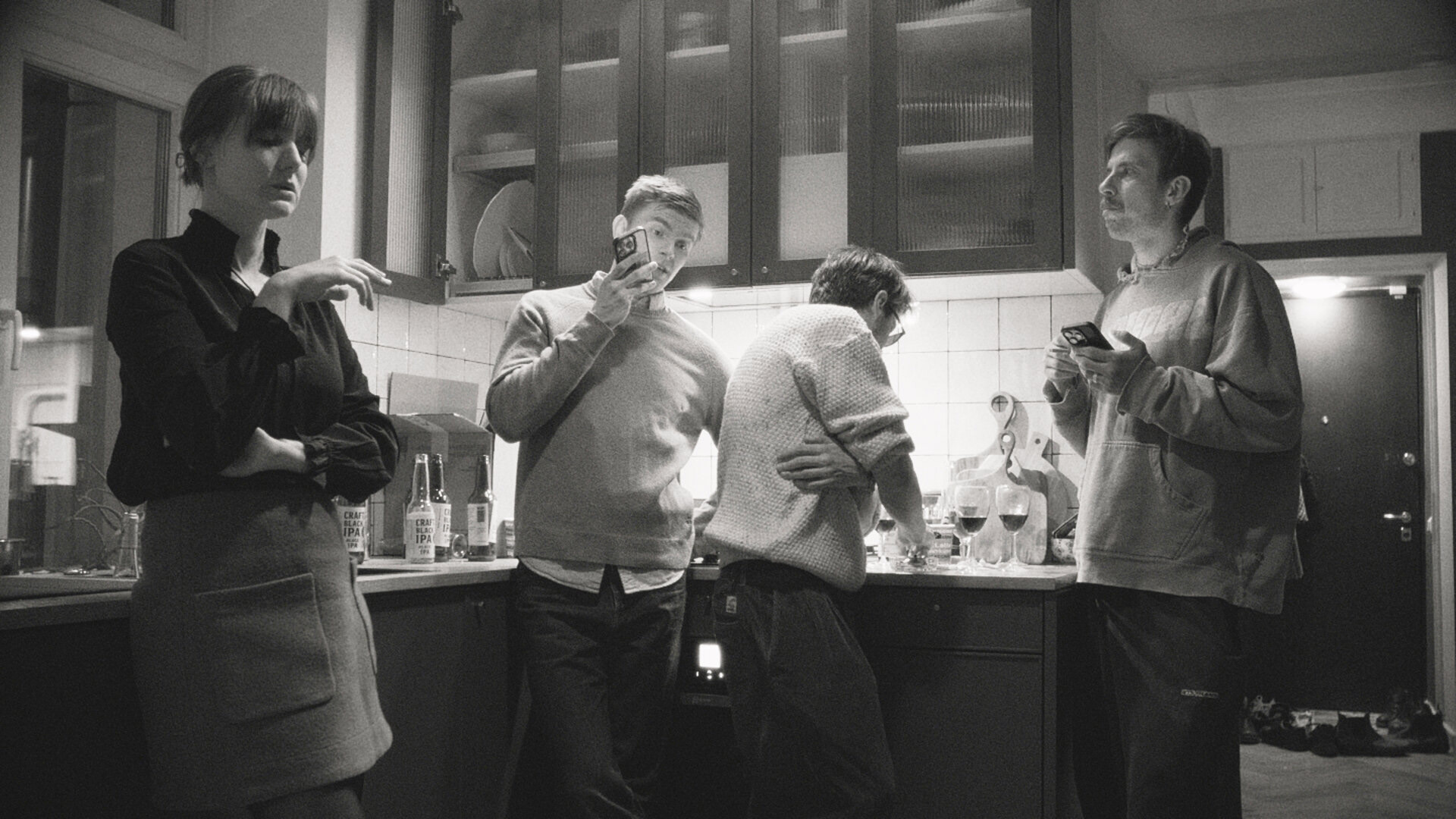 Кадр из фильма «Картины дружеских связей»