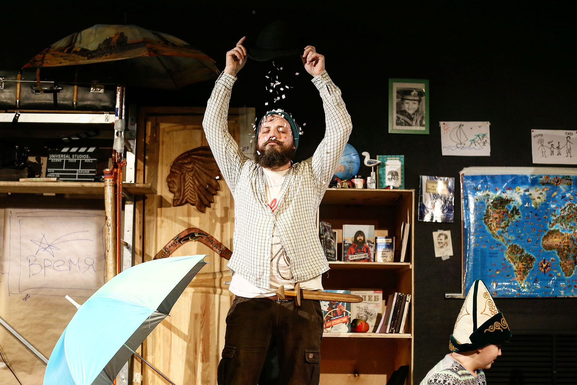 Сцена из спектакля «Мечтатель, или Почему я?»