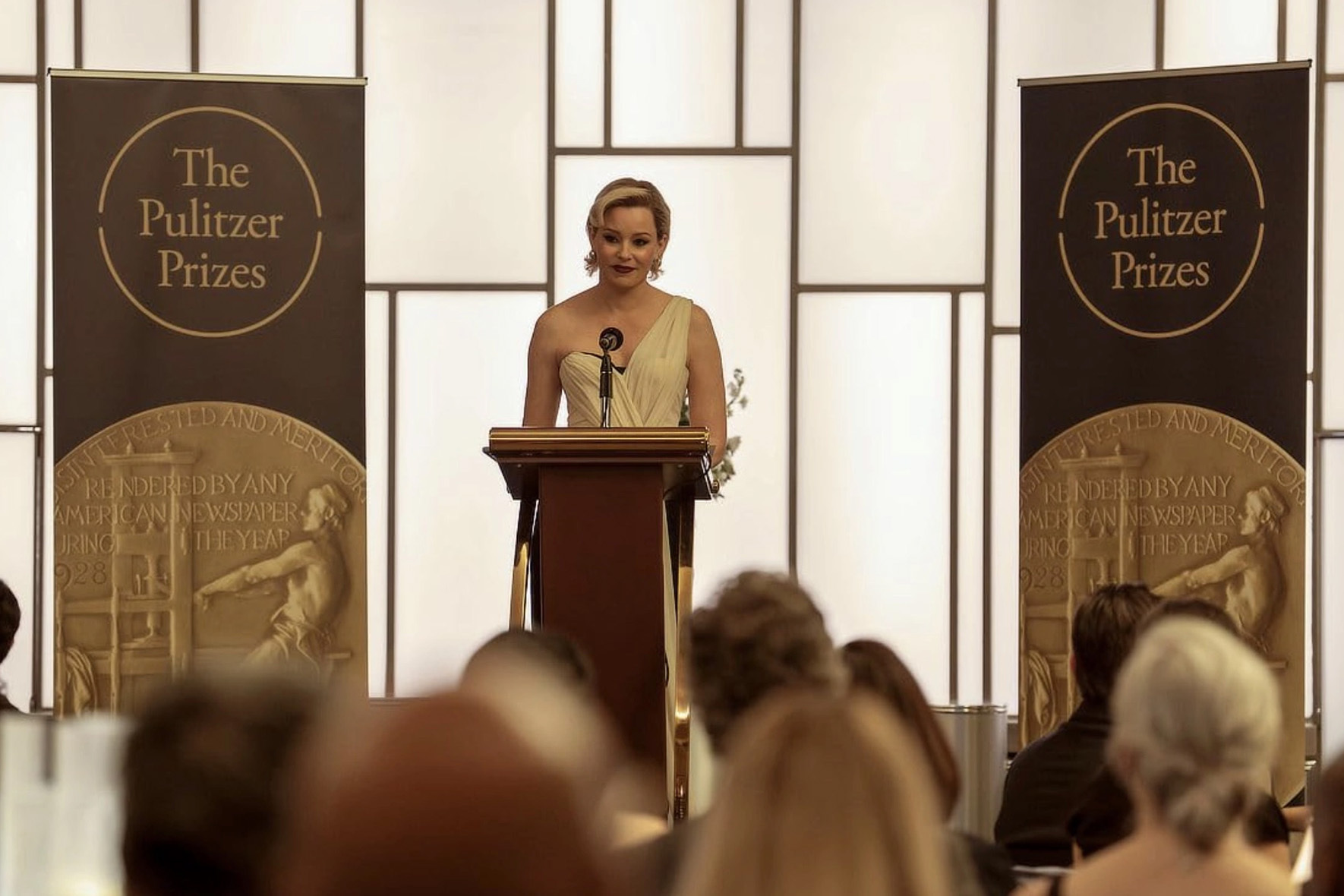 Кадр из сериала «Миниатюрная жена»