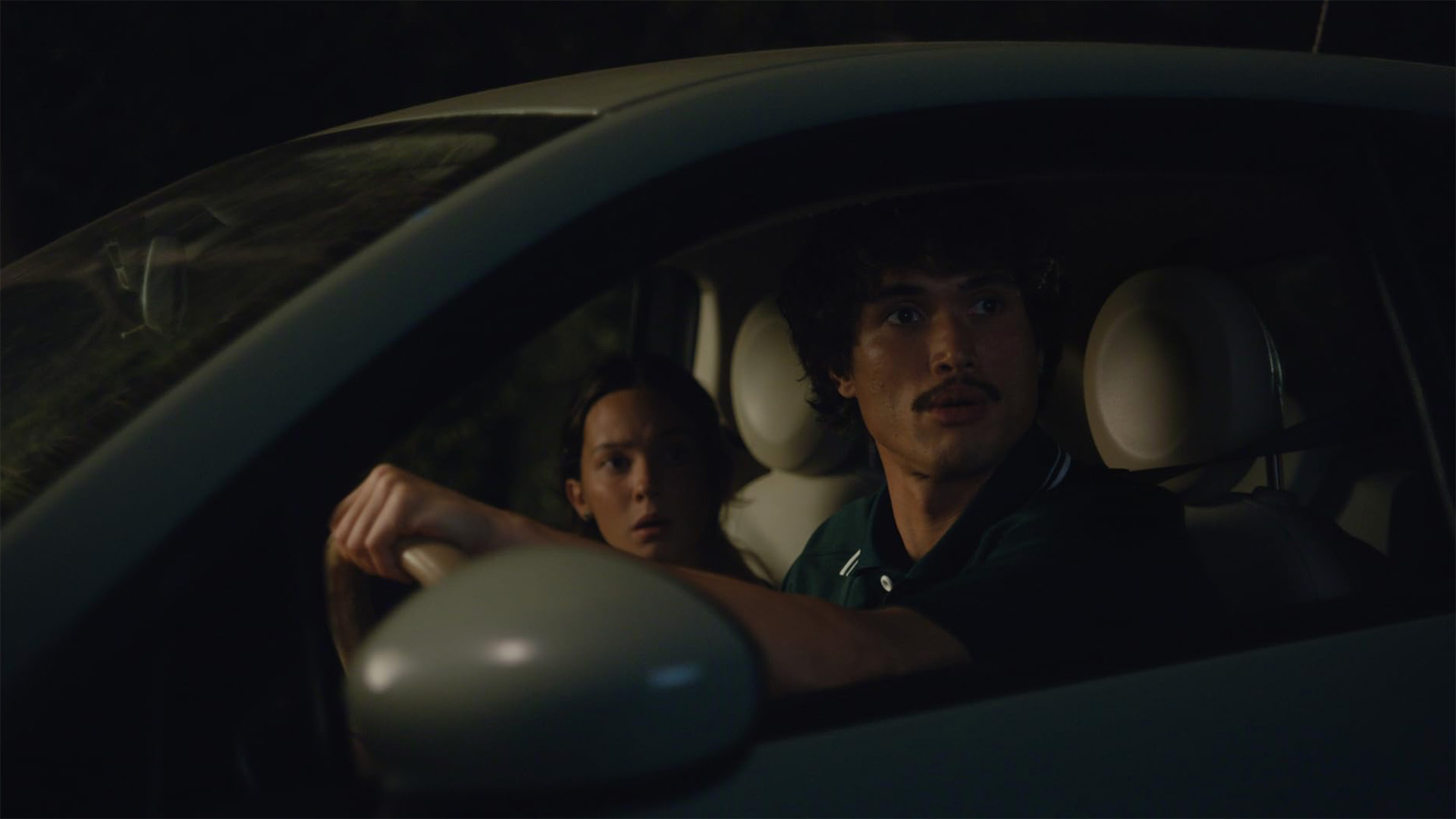 Кадр из сериала «Грызня»