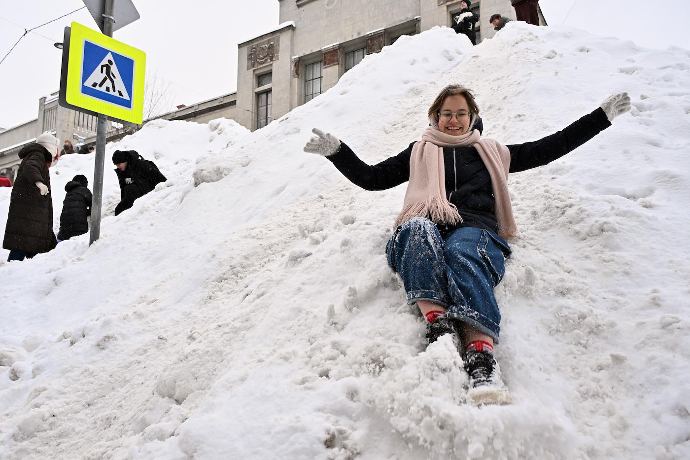 Москвичи на Миусской дюне