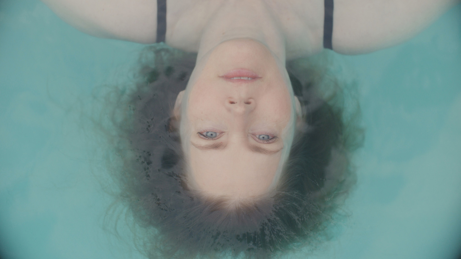 Кадр из фильма «У моря»