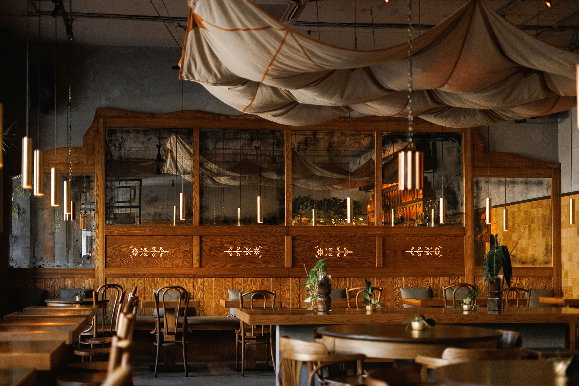 Интерьер ресторана «Цейлон»