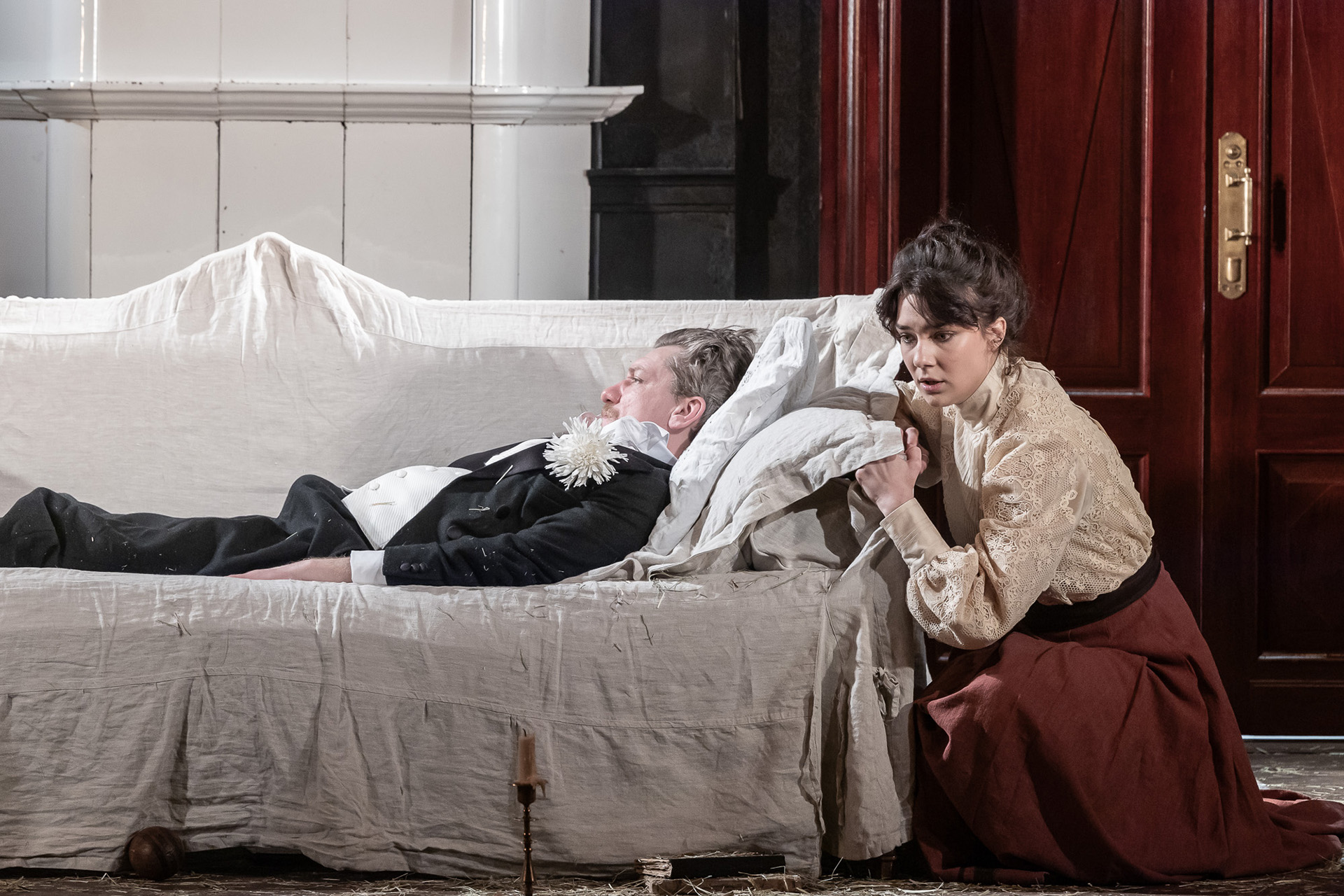 Сцена из спектакля «Игроки»