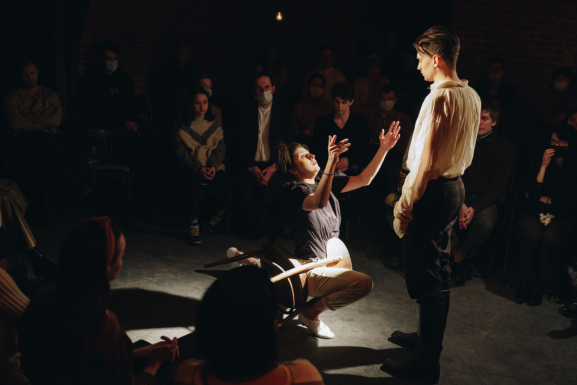 Сцена из спектакля «Бесы. Ночь», режиссёр – Михаил Мокеев