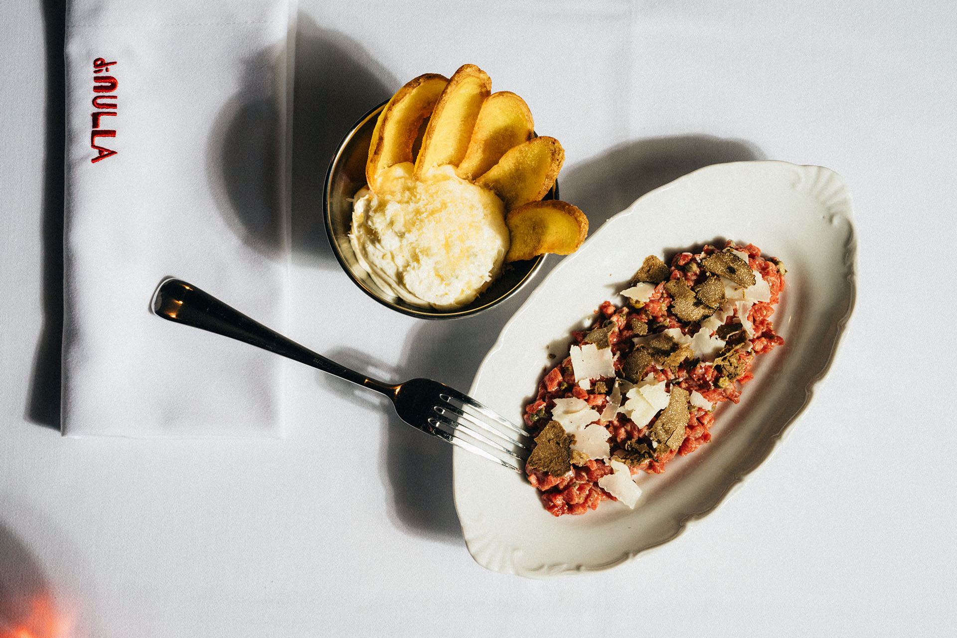 Тартар из говядины с картофелем