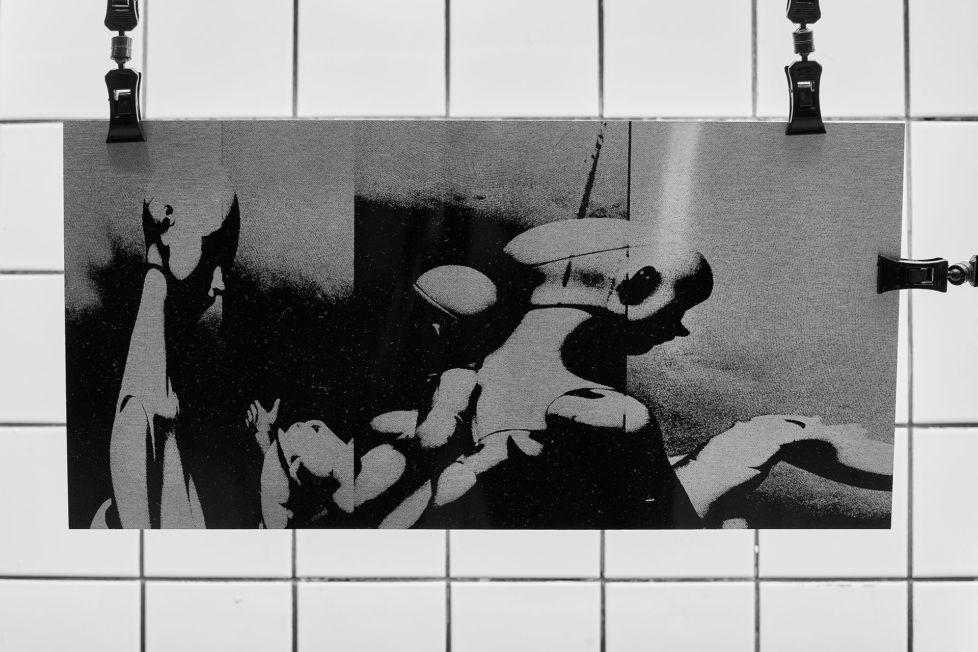 Экспозиция выставки «Doll’s Dream / На плечах слепых гигантов»