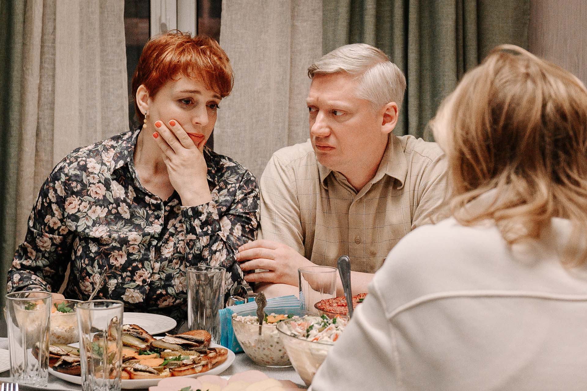 Кадр из сериала «Между нами химия»