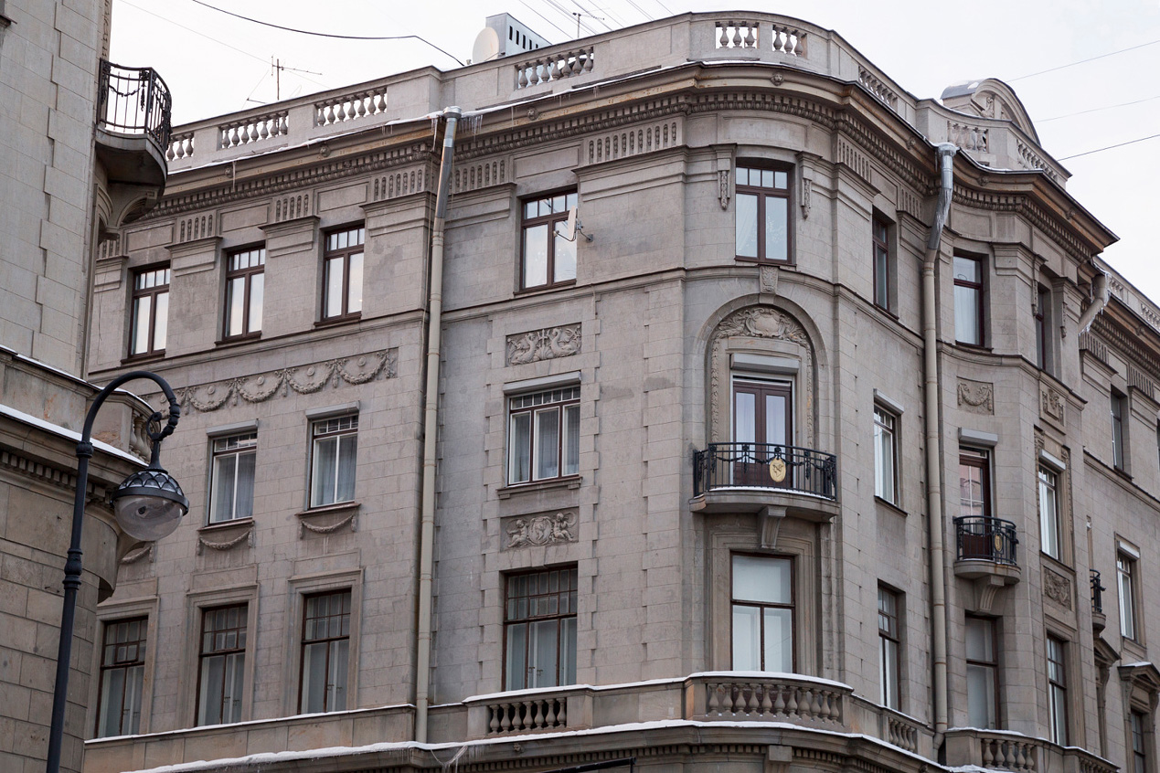 Дом Бенуа, Каменноостровский проспект, 26